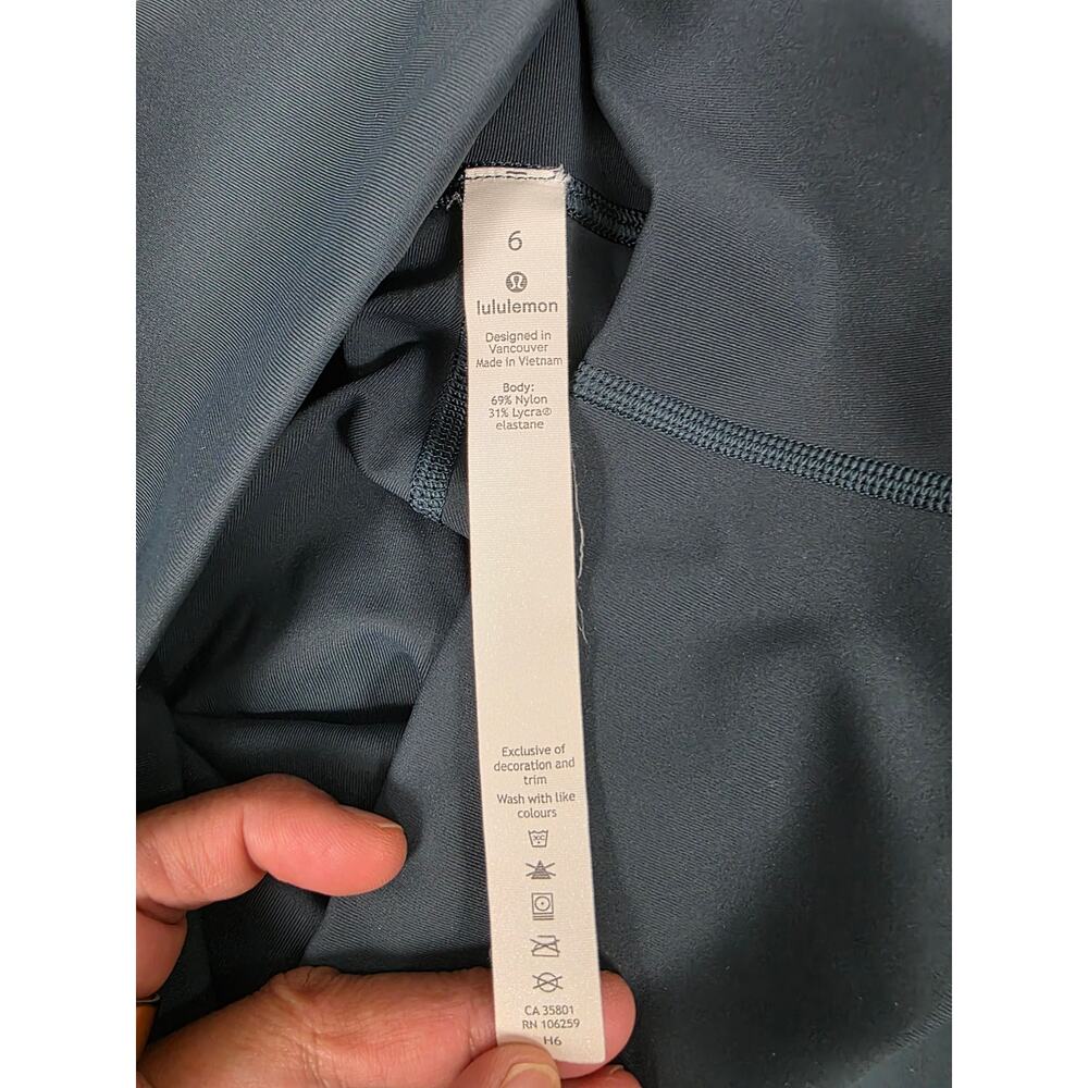 Lululemon Align Crop 21" Leggings Size 6 Graphite Grey EUC Nulu Yoga - Picture 2 of 5